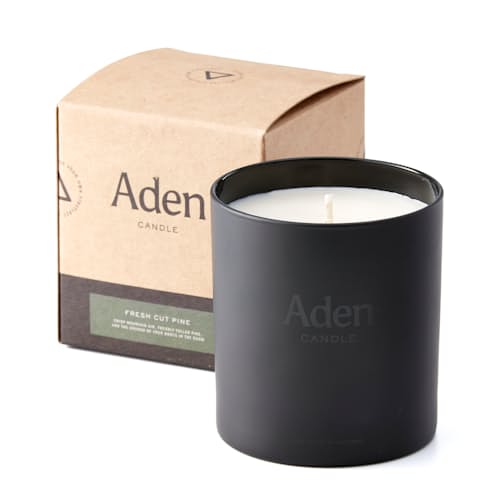 laydown image of Fresh Cut Pine Candle