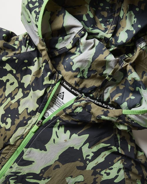 laydown detail image of ACG Trail Energy Jacket