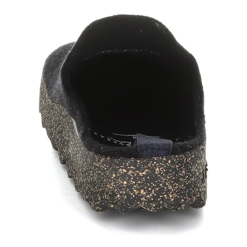 laydown image of Come Tweed