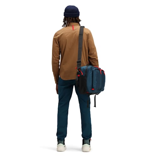 laydown image of Global Briefcase