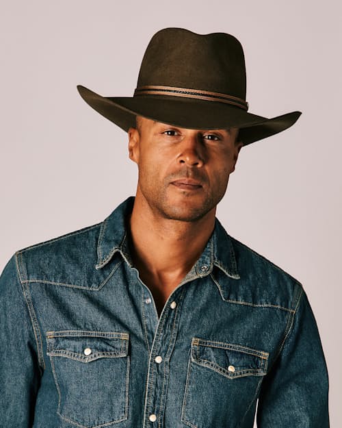 on model image of The Rawlins Cowboy Hat - Exclusive