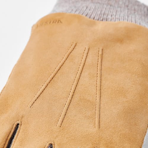 laydown image of Geoffrey Glove
