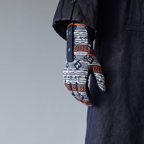 laydown image of Fleece Body Glove with Touchscreen Fingers
