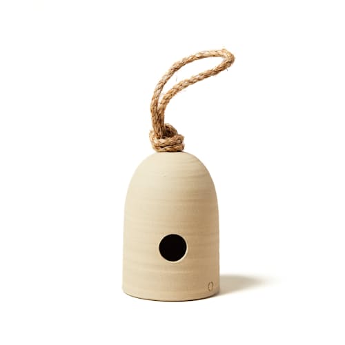 laydown image of Fieldstone Hanging Bird Shelter