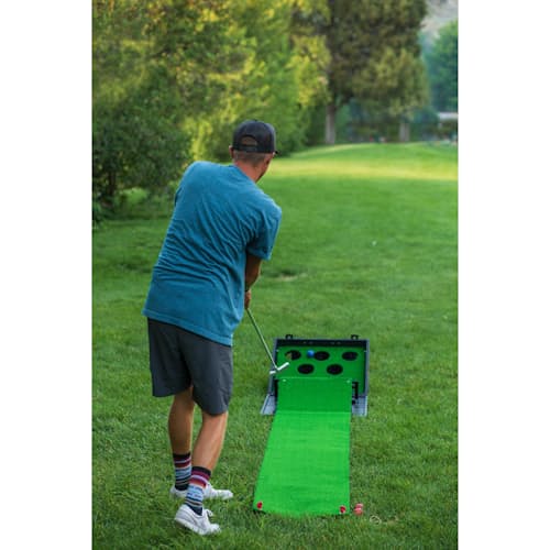 lifestyle image of Putter Pong
