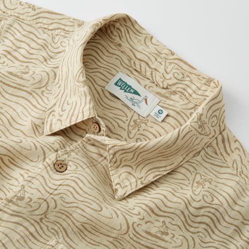 lifestyle image of Easy Linen Short Sleeve Shirt
