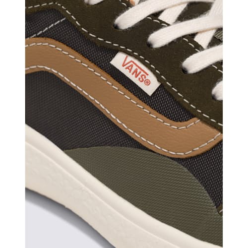 lifestyle image of ULTRARANGE EXO SE Sneaker