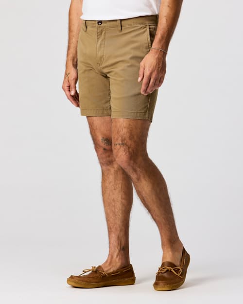 on model image of 365 Chino Short - 7"