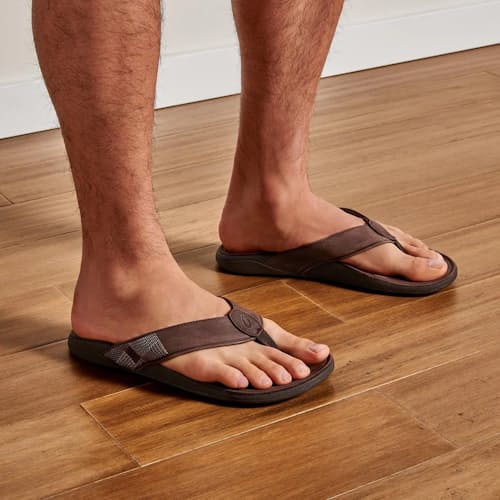 lifestyle image of Tuahine Sandal