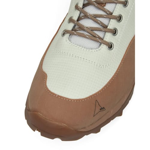 laydown image of Neal Sneaker