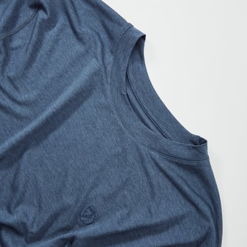 laydown detail image of Abisko Day Hike Long Sleeve T-Shirt