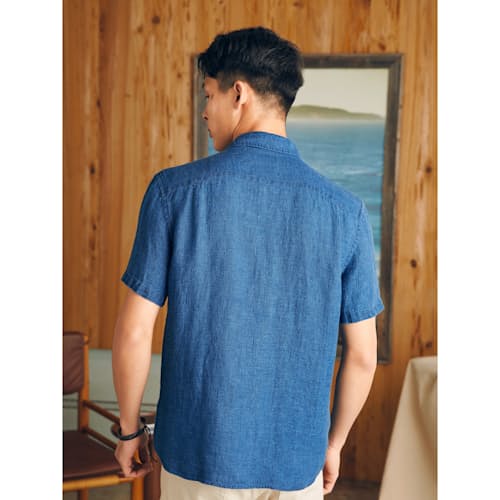 lifestyle image of Palma Linen Short Sleeve Shirt