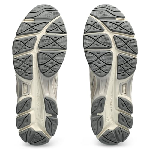 laydown image of Gel-NYC Sneaker