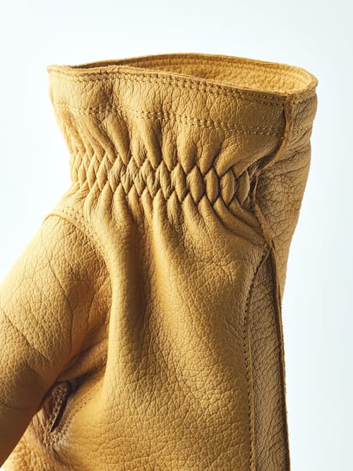 laydown detail image of Jon Glove