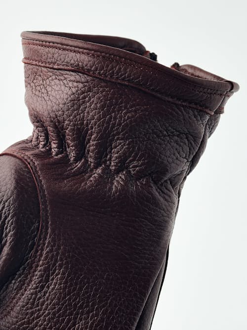 laydown detail image of Women's Vilja Glove