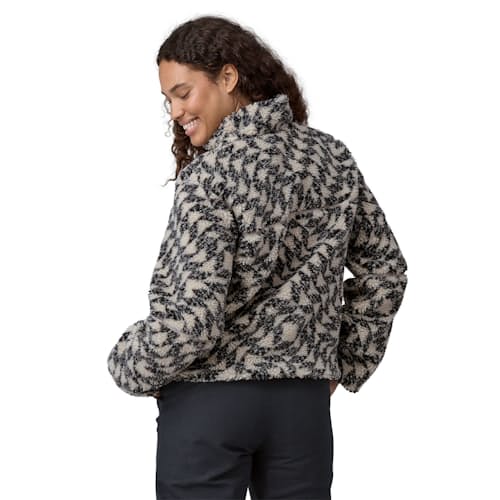 on model image of Women's Lunar Dusk Jacket