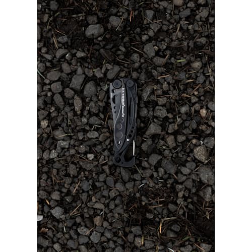 lifestyle image of Skeletool CX