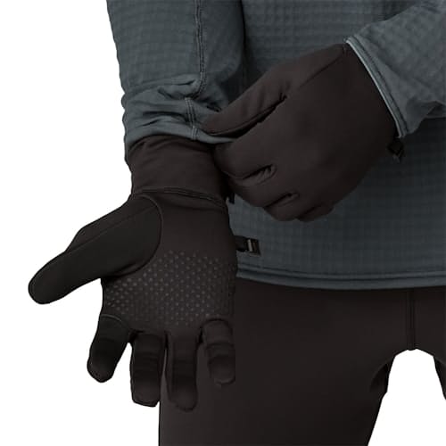 on model image of R1 Daily Gloves