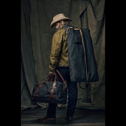 lifestyle image of Traveller Medium Duffel Bag - 43L