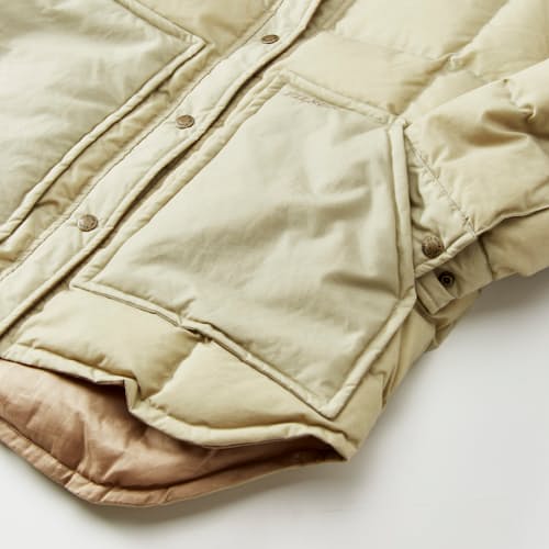 laydown detail image of Women's Waxed Down Insulated Barn Coat