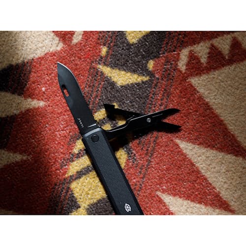lifestyle image of The Ellis Multi Tool Knife