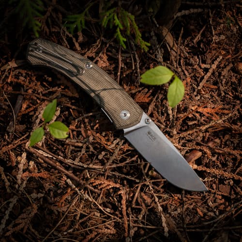 lifestyle image of Ace Iona V2 Pocket Knife