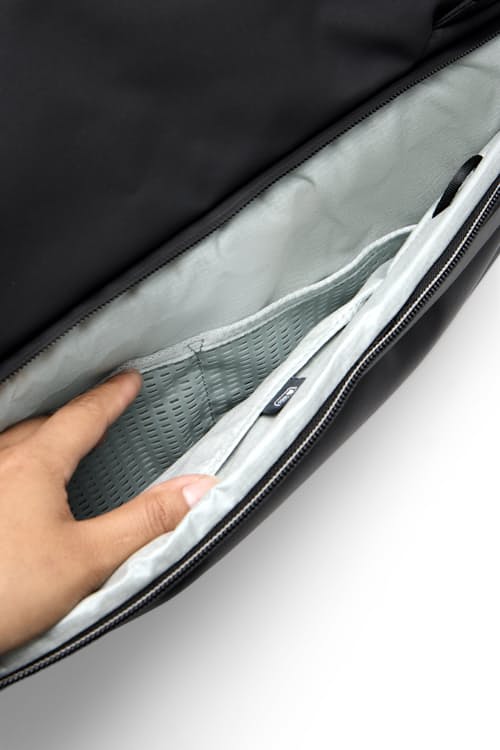 laydown detail image of Travel Duffel - 80L