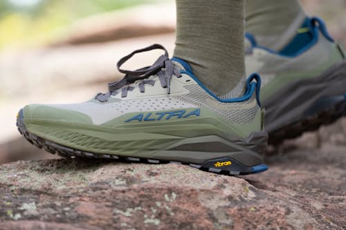 lifestyle image of Olympus 6 Trail Running Sneaker