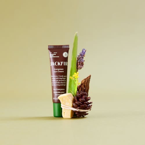 lifestyle image of The Evergreen Eye Cream