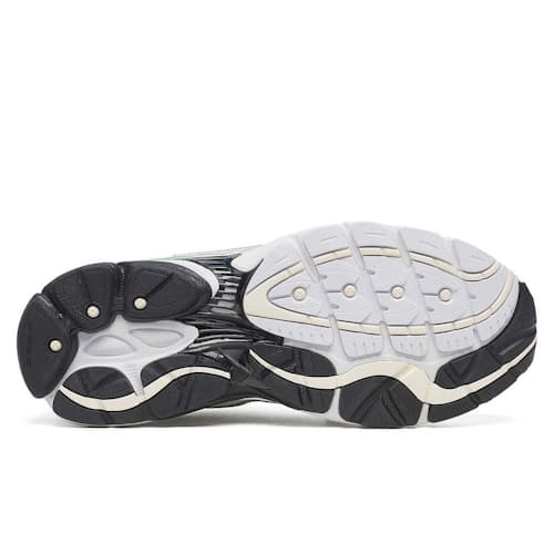 laydown image of Progrid Omni 9 Sneaker