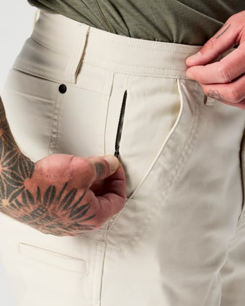 lifestyle image of Rover EDC Short - 7"