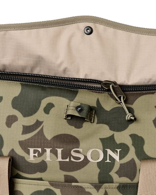 laydown detail image of Scout Tote Bag - 23L