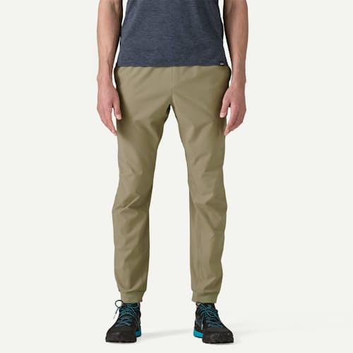 on model image of Terrebonne Joggers