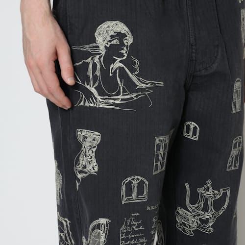 on model image of Hotel Pant