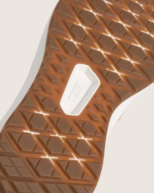 laydown detail image of MTE Ultrarange 2.0 SE Sneaker