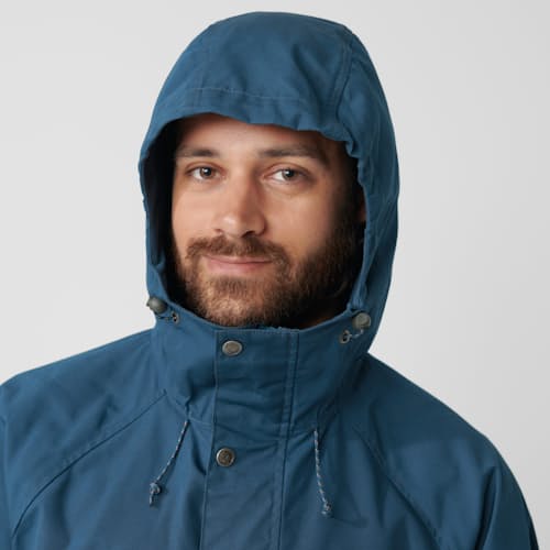on model image of Vardag Anorak