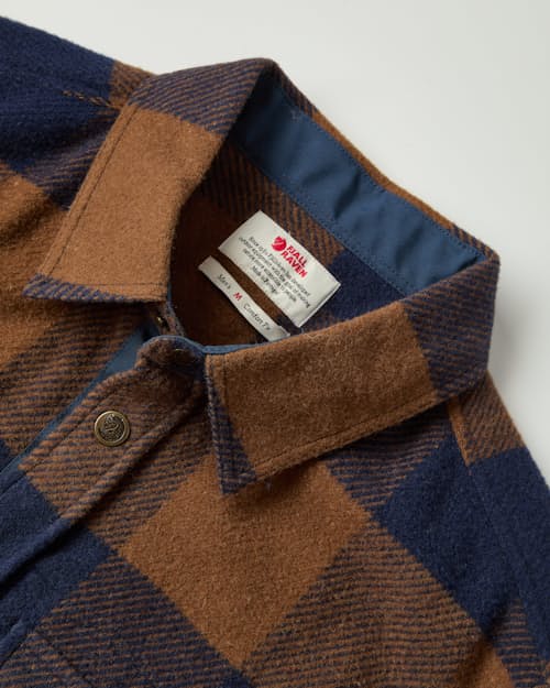 laydown detail image of Canada Heavy Flannel Shirt