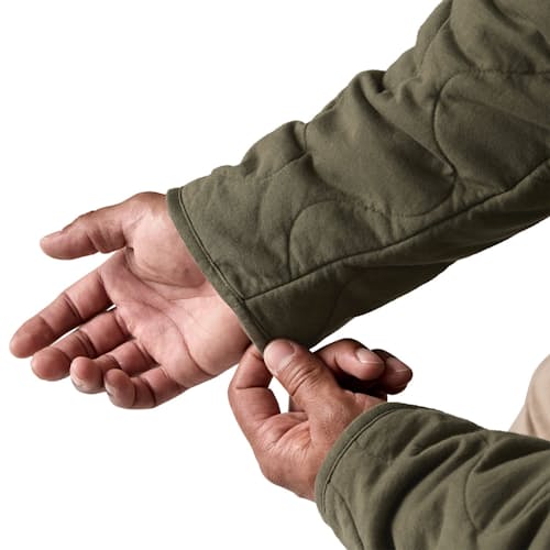 on model image of Daily Quilted Jacket