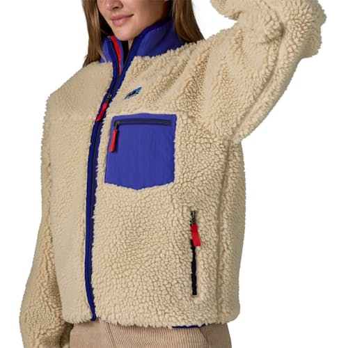 on model image of Women's Classic Retro-X Jacket