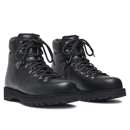 lifestyle image of Roccia Vet Hiking Boot