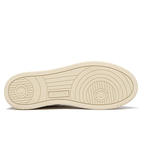 laydown image of Medalist Low Sneaker