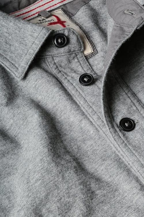 laydown detail image of Mariner Polo