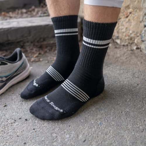 lifestyle image of Men's Element Micro Crew Lightweight Running Socks