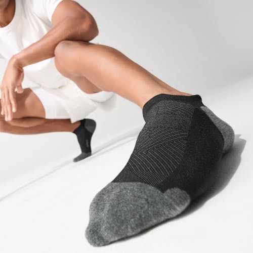 lifestyle image of Elite Max Cushion Tab