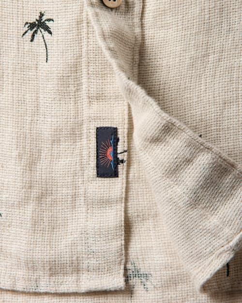 laydown detail image of Palma Linen Short Sleeve Shirt