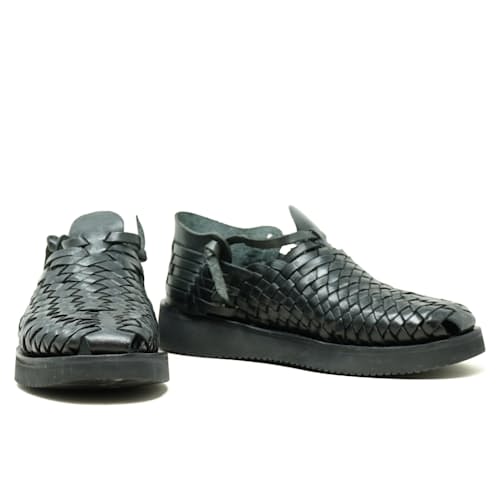 laydown image of Huarache