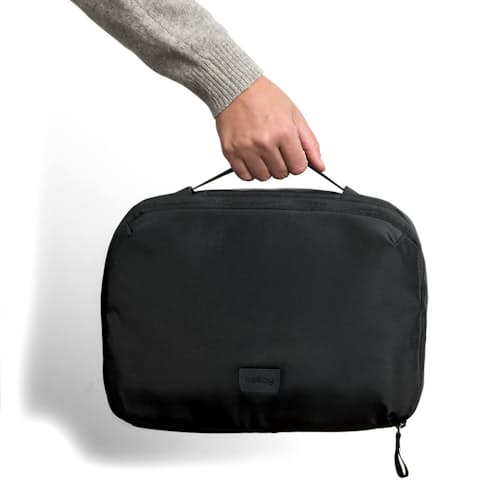 laydown detail image of Hanging Toiletry Kit Plus