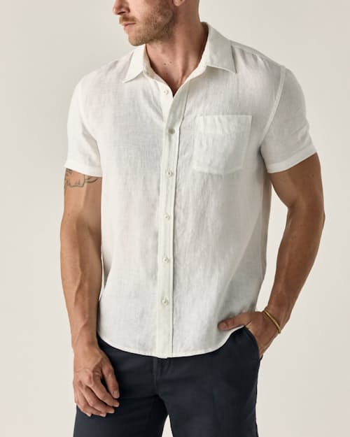 on model image of Short Sleeve Isles Linen Shirt