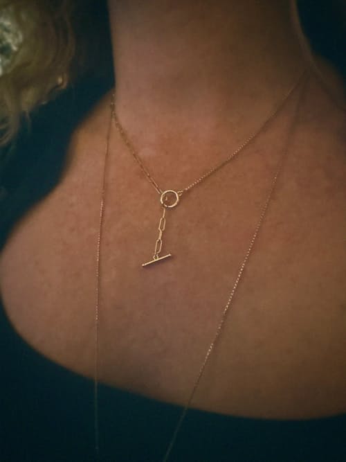 lifestyle image of Women's Gold Toggle Necklace