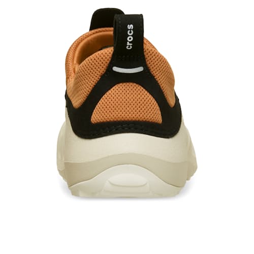 laydown image of Quick Trail Low Sneaker